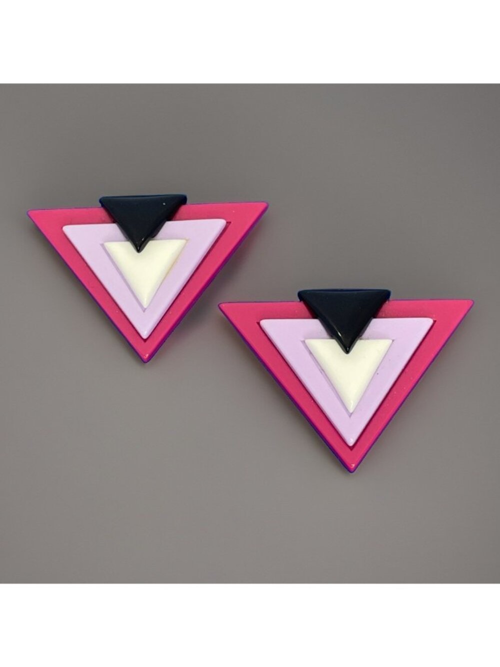 Vtg Shoe Clips Triangle Geometric Retro Plastic Pink Purple Black White